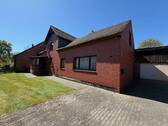 Straßenansicht - 7 Zimmer Einfamilienhaus in Barwedel