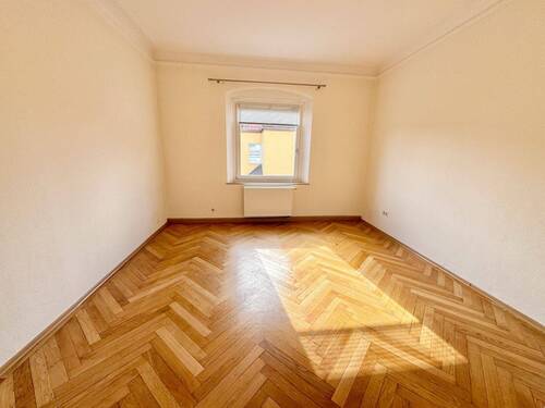 Büro/Kind - 2 Zimmer Etagenwohnung in Amberg