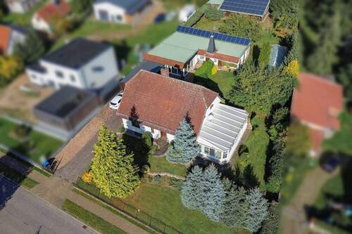 Schrägansicht - 8 Zimmer Einfamilienhaus zum Kaufen in Groß Pankow (Prignitz)