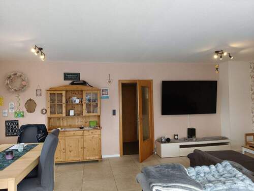 Wohnzimmer zum Flur hin - 