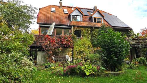 Haus Gartenseite.jpg - 7 Zimmer Doppelhaushälfte in Dresden