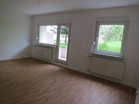 Wohnzimmer (Musterbild) - 2 Zimmer Etagenwohnung zur Miete in Gotha
