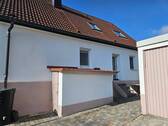Ansicht Eingang hinten - Einfamilienhaus mit 100,00 m² in Heidenheim zum Kaufen