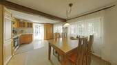 04_Küche_und_Esszimmer - Einfamilienhaus mit 203,10 m² in Schöffengrund zum Kaufen