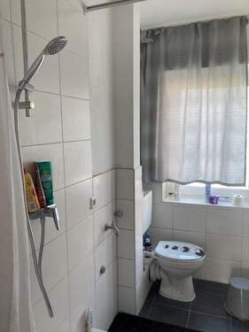 Bad - Ideal für Singles und Paare - 2-Zimmer Wohnung zum 16.12!