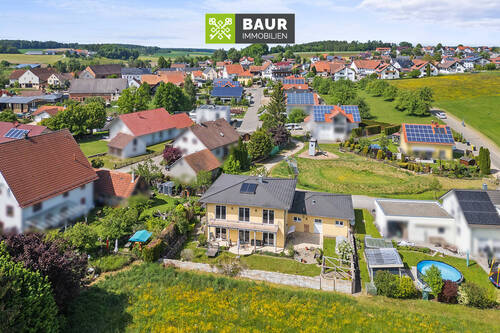 Luftaufnahme - Einfamilienhaus mit 197,00 m&sup2; in Ochsenhausen / Reinstetten zum Kaufen