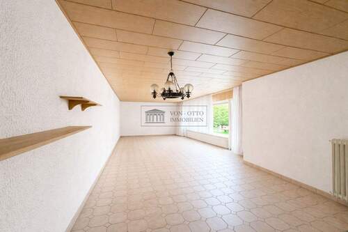 großes Wohnzimmer - 4 Zimmer Etagenwohnung in Fredenbeck