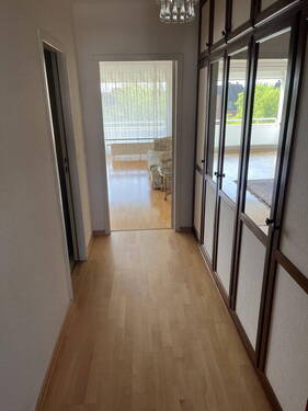 Der Flur ohne Teppich - 
