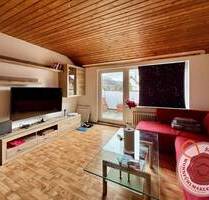 Helle 2,5-Zimmer- Dachgeschosswohnung mit Loggia in stadtnaher Lage von Balingen!