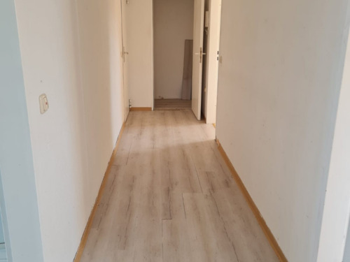 Flur - Etagenwohnung mit 63,10 m&sup2; in Neuenrade zum Kaufen