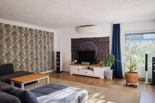 6. Wohnzimmeransicht 2 - 