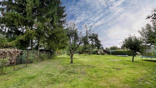 großzügiges Grundstück - 