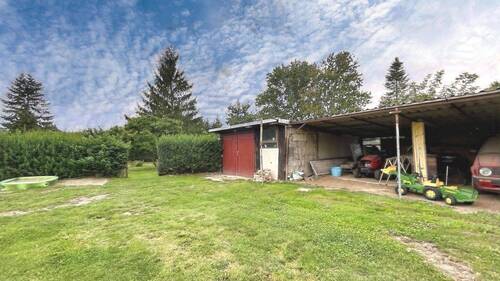 Carport und Garage hinten - 