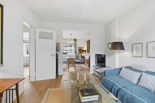 Wohnzimmer - Mehrfamilienhaus, Wohnhaus mit 120,00 m&sup2; in Bonn zum Kaufen