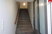 Treppenaufgang - 3 Zimmer Etagenwohnung zur Miete in Wiesmoor
