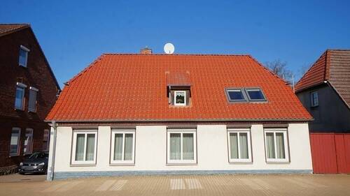 Ansicht von der Straße - 5 Zimmer Einfamilienhaus zum Kaufen in Neukloster