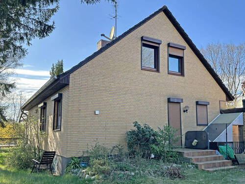 Ansicht - 4 Zimmer Einfamilienhaus in Reinbek