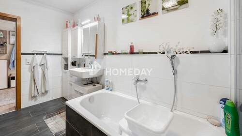 1. OG Badezimmer 2 - 