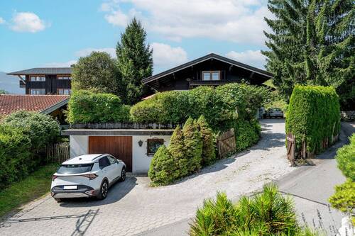 Hauseinfahrt inkl. Garage - 6 Zimmer Einfamilienhaus in Reit im Winkl
