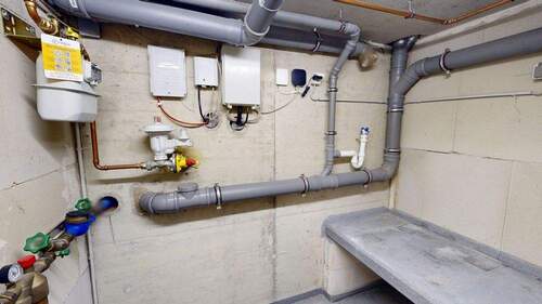 Hausanschluss und Hauswirtschaft Kellergeschoss - 