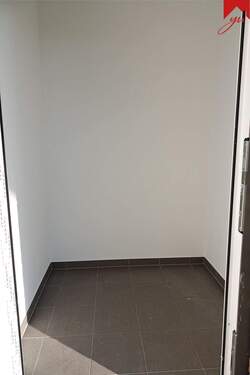 Abstellraum angrenzend zur Terrasse - 