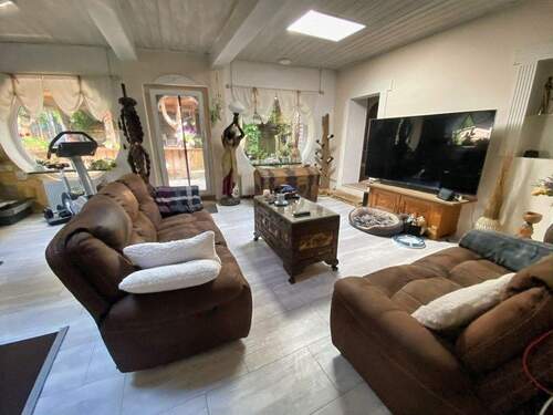 Wohnzimmer mit Terrassenausgang - 