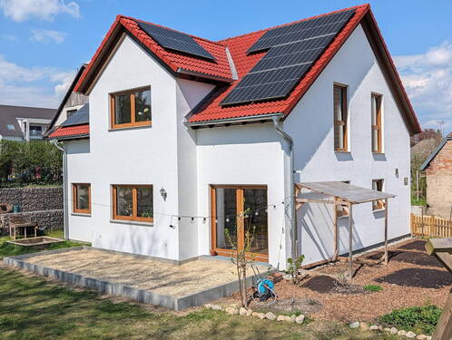 Südansicht - Familienfreundliches Einfamilienhaus in attraktiver Lage