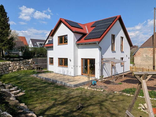 Südansicht mit Garten - 6 Zimmer Einfamilienhaus zum Kaufen in Leipheim