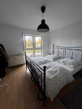 Schlafzimmer - 3 Zimmer Etagenwohnung zur Miete in Lauf