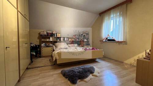 10-Schlafzimmer OG - 