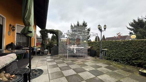 4-Terasse - Einfamilienhaus mit 190,00 m&sup2; in Bad Lauchstädt zum Kaufen