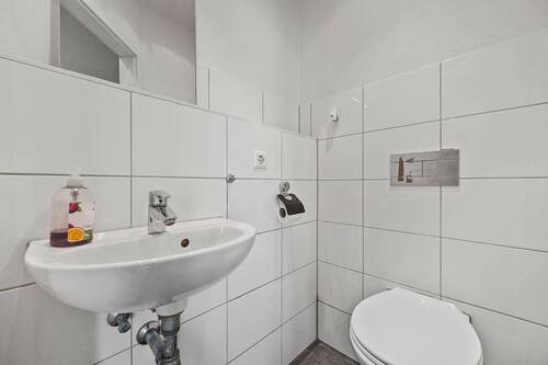 WC - 