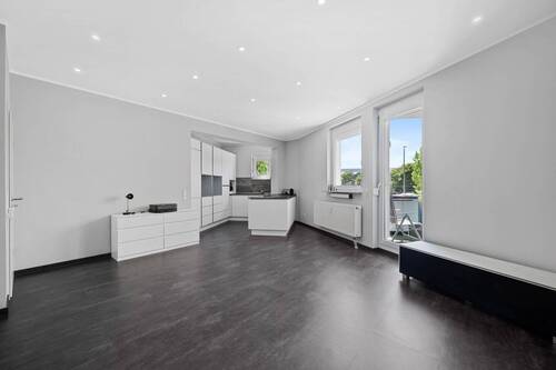 Wohn u. Essbereich (2) - Wohnen mit Stil: Moderne 4-Zimmer-Wohnung im Zentrum von Sindelfingen