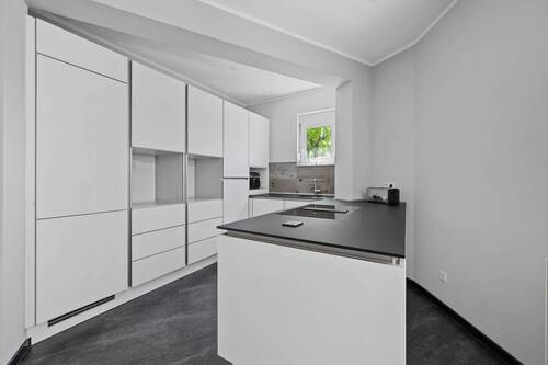 Küche (2) - 4 Zimmer Etagenwohnung zum Kaufen in Sindelfingen