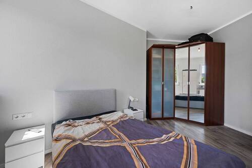 Zimmer 2 (1) - 