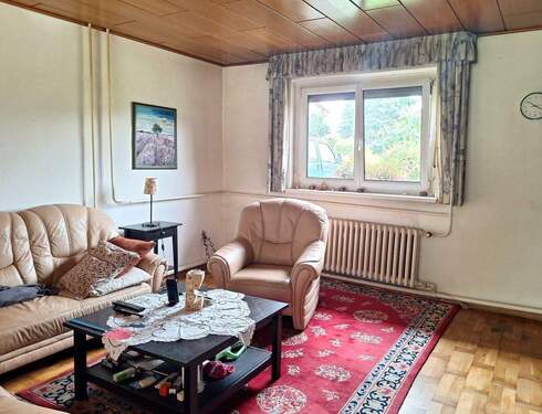 Im Erdgeschoss - Mehrfamilienhaus, Wohnhaus mit 110,00 m² in Schöneiche bei Berlin zum Kaufen