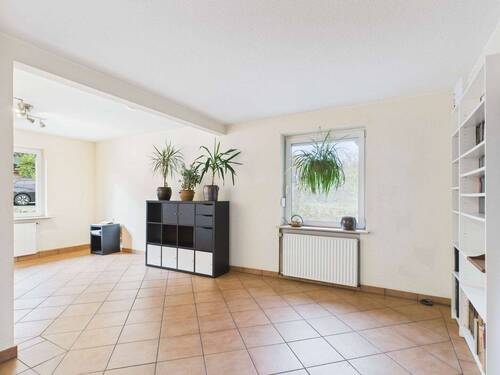 Wohnzimmer - 5 Zimmer Einfamilienhaus zum Kaufen in Buchhorst