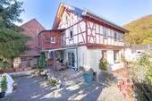 Hofansicht - 4 Zimmer Einfamilienhaus in Wehretal
