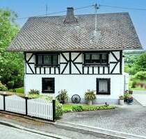 Solides Einfamilienhaus mit traumhaftem Weitblick inklusive! - Windhagen Frohnen