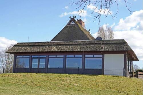 Gartenseite ehemalige Schwimmhalle - 