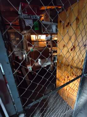 trockener Keller unter dem Dach - 