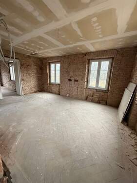 Zimmer - Einfamilienhaus mit 250,00 m² in Heideck zum Kaufen