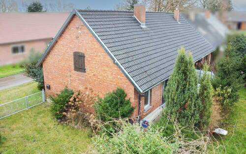 Außenansicht (3) - 5 Zimmer Doppelhaushälfte zum Kaufen in Eixen