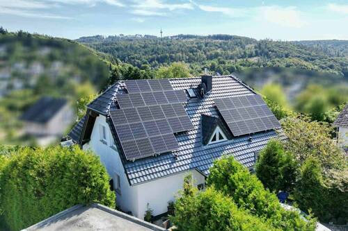 Drohne Umgebung - 7 Zimmer Einfamilienhaus in Schlangenbad