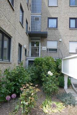 zum Eingang - 1 Zimmer Etagenwohnung in Wiesbaden