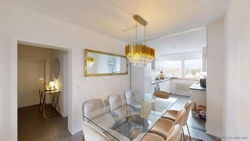 Essbereich mit Blick in die Küche - 4 Zimmer Etagenwohnung zum Kaufen in Hamm