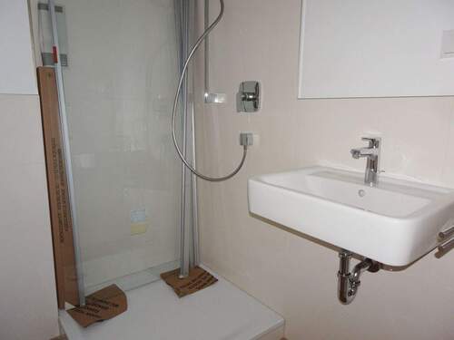 Gäste-Bad mit Dusche - 