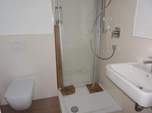 Gäste-Bad mit Dusche - 