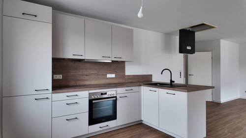 Küchenzeile - Etagenwohnung mit 68,70 m&sup2; in Heide zur Miete