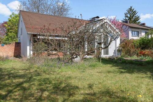Hausansicht - 6 Zimmer Einfamilienhaus in München